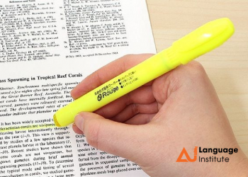 10 cách giúp bạn học tiếng Anh giao tiếp tại nhà